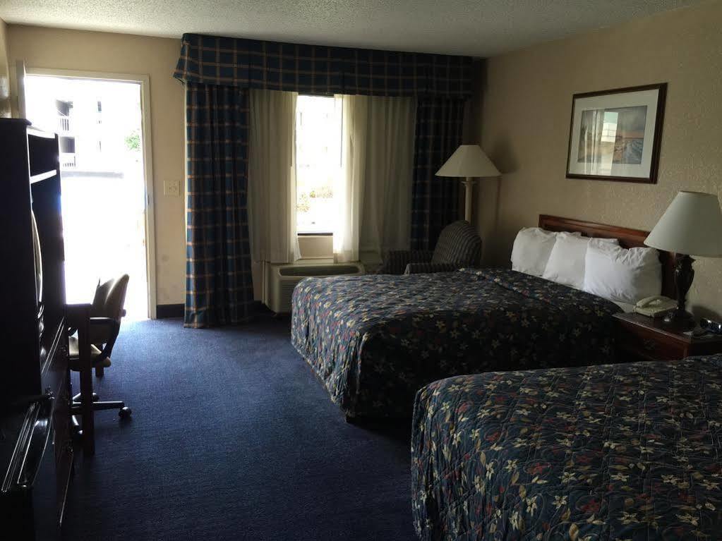 Mayfair Inn Williamston Exteriér fotografie